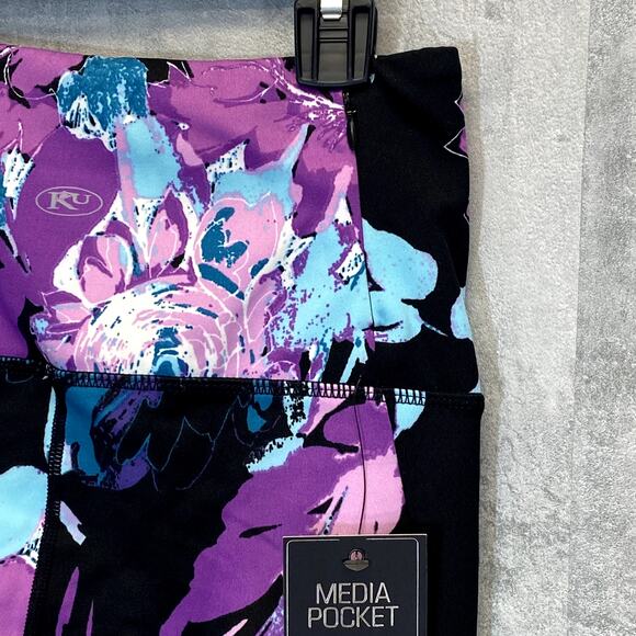 KAY UNGER Women's Blossom Bundle Black Printed High-Rise Pull-On Capri Leggings - Picture 4 of 11